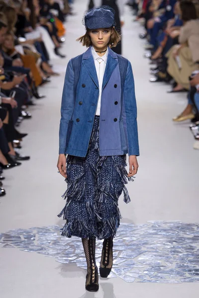 Look 2